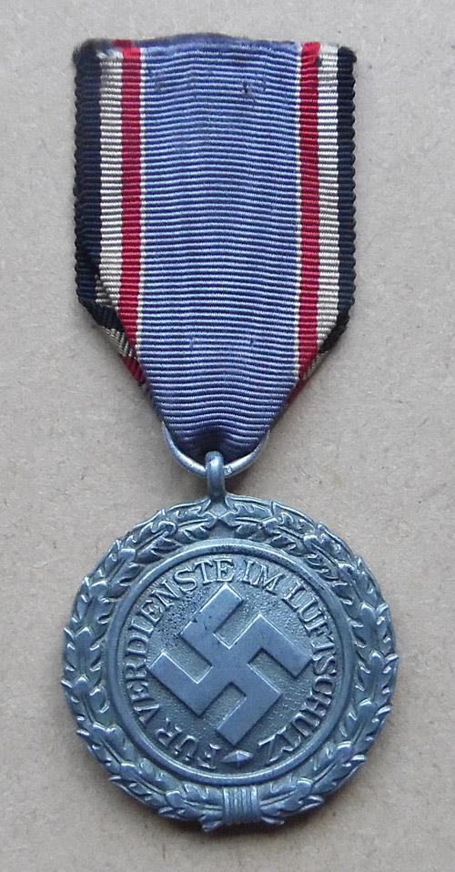 Luftschutz Medal